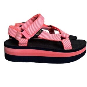 TEVA FLATFORM UNIVERSAL CORAL CANDY STRIPE PLATFORM SANDALS US 7